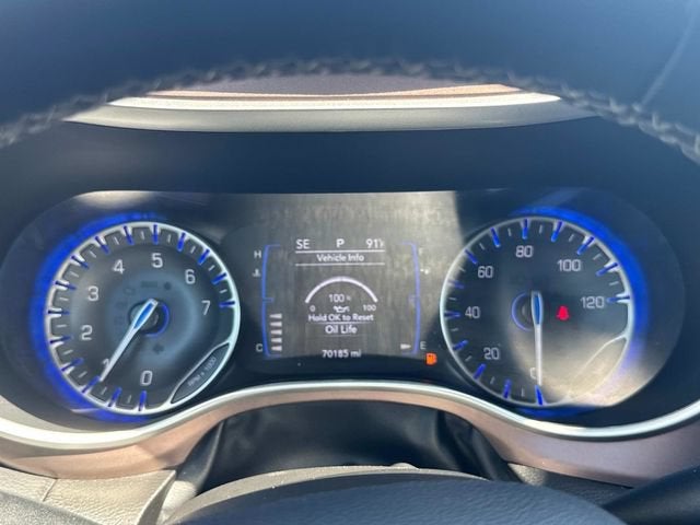 2023 Chrysler Voyager LX