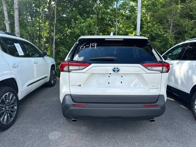 2022 Toyota RAV4 Hybrid XLE Premium