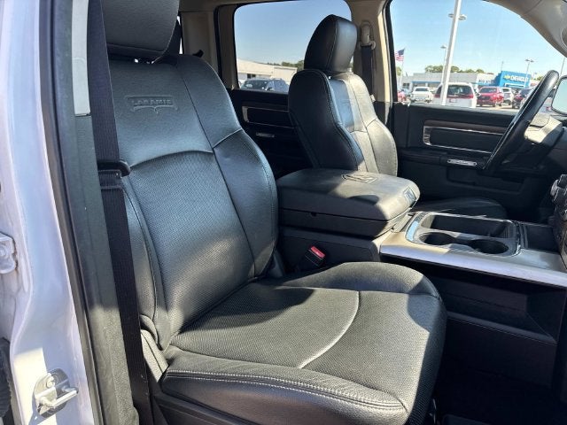 2017 RAM 1500 Laramie Crew Cab 4x4 5'7" Box