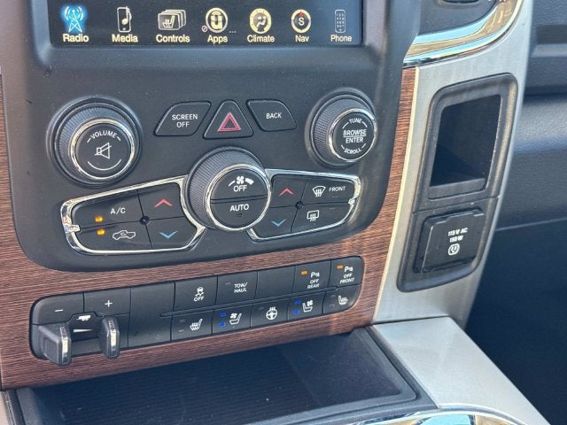 2017 RAM 1500 Laramie Crew Cab 4x4 5'7" Box