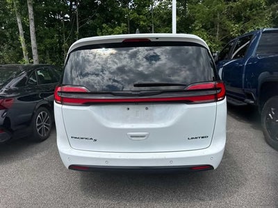 2025 Chrysler Pacifica Limited