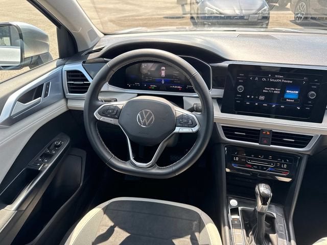 2025 Volkswagen Taos SE