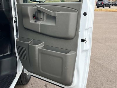 2025 GMC Savana Cutaway 3500 1WT
