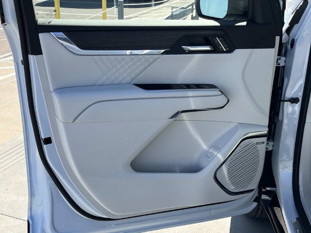 2027 GMC Acadia Denali - Photo 25