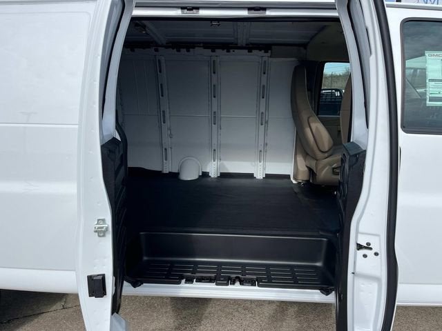 2025 GMC Savana Cargo Work Van