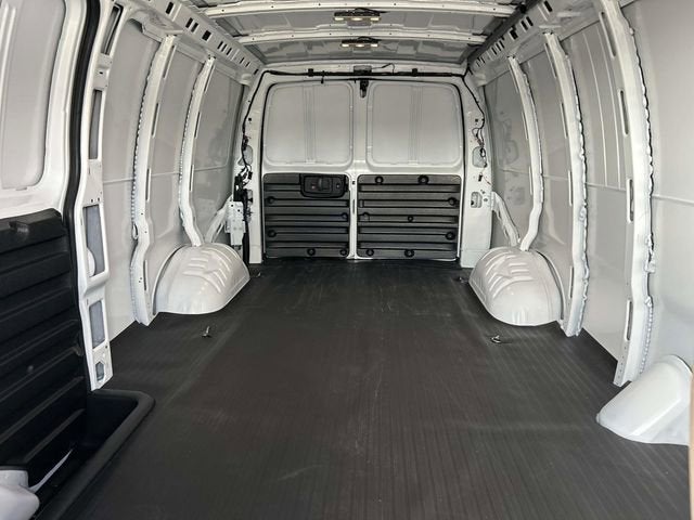 2025 GMC Savana Cargo Work Van