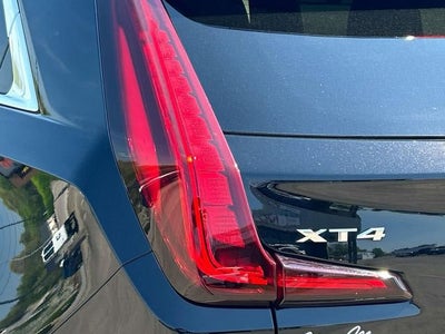 2023 Cadillac XT4 Premium Luxury