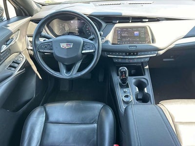 2023 Cadillac XT4 Premium Luxury