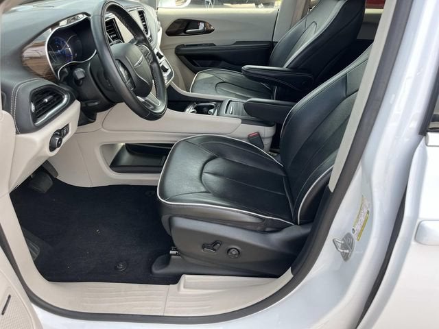 2022 Chrysler Pacifica Hybrid Limited