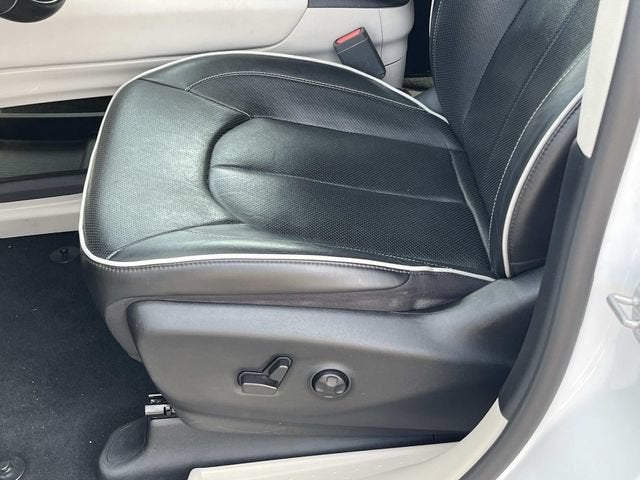 2022 Chrysler Pacifica Hybrid Limited
